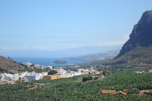 Sublime visión de Los Silos, Roque de Garachico y la Costa Norte