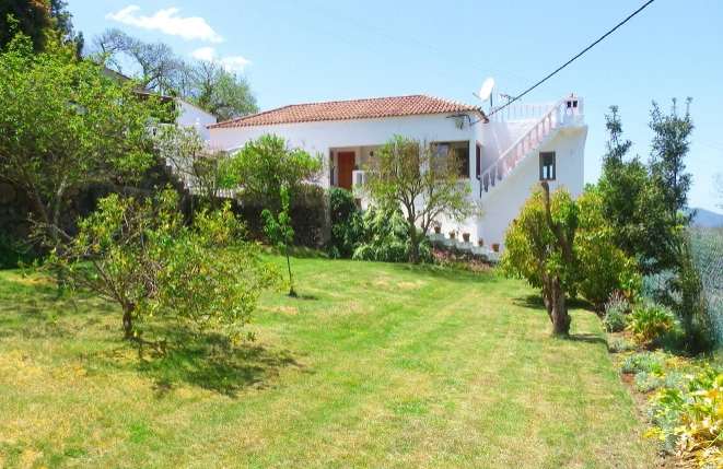 Finca de alta calidad, con habitaciones grandes, amplias terrazas y Finca de alta calidad, con habitaciones grandes, amplias terrazas y