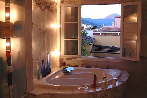 Baño con vista al Teide