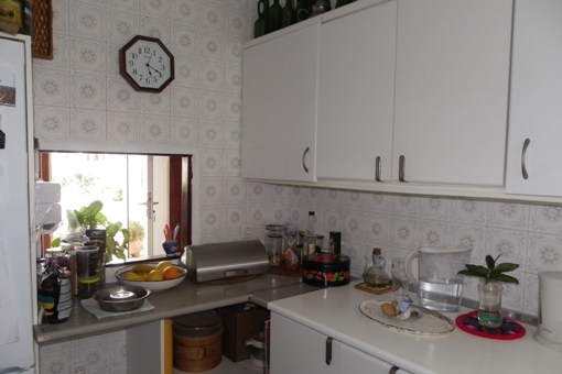 Cocina equipada con escotilla