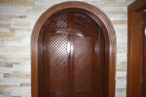 Puerta de acceso a la habitación principal