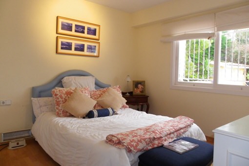 Habitación con vista al jardín