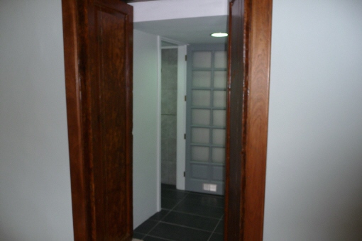 Cuarto trasero con cuarto de baño