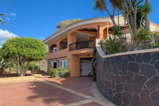 Entrada de la villa