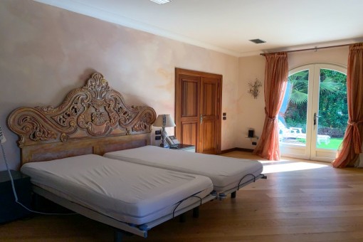 Dormitorio principal con baño en suite