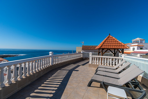 Casa reformada con espectaculares vistas en el centro de La Caleta