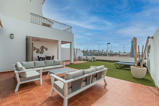 Moderno apartamento con terraza muy amplia en el complejo Magnolia Golf en La Caleta