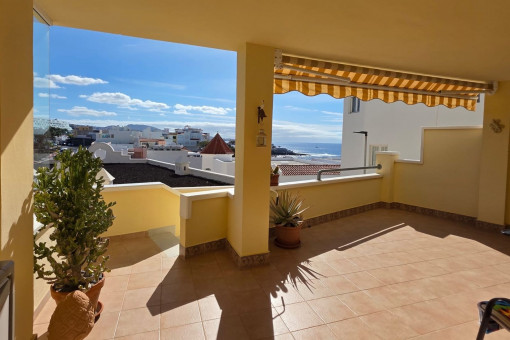 Precioso apartamento de dos dormitorios con vistas al océano en La Caleta
