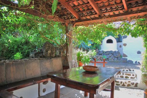 Tenerife Norte: Casa elegante con vistas al mar y gran jardín en