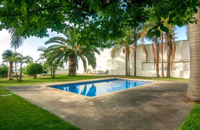 Otra foto de la piscina