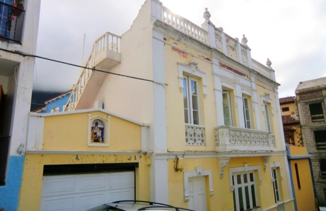 Casa histórica en San Agustin con varias terrazas y vistas a la montaña